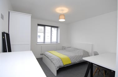 Belgrave Lane, Mutley, Plymouth - Image 2
